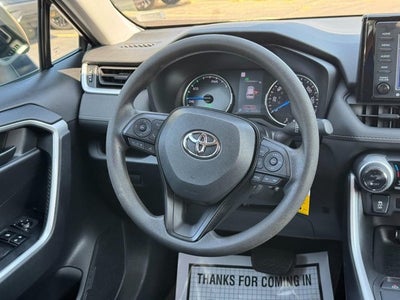 2020 Toyota RAV4 LE