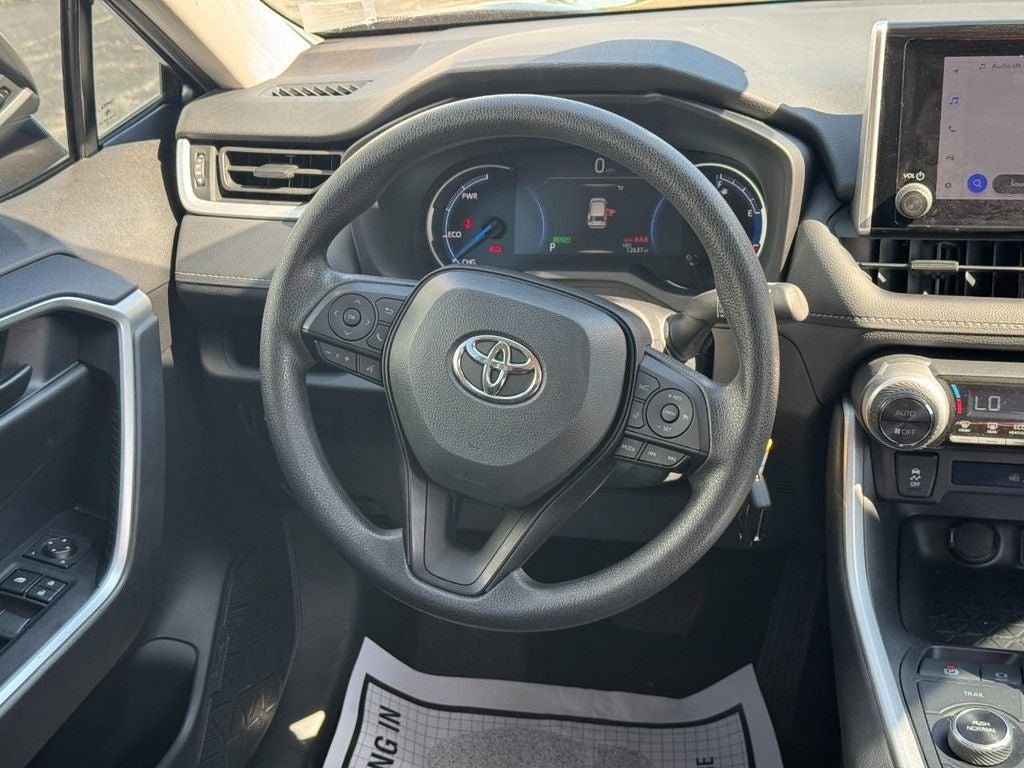 2025 Toyota RAV4 Hybrid LE
