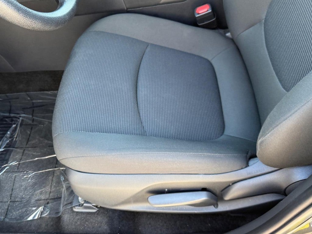 2025 Toyota RAV4 Hybrid LE AWD (Natl)