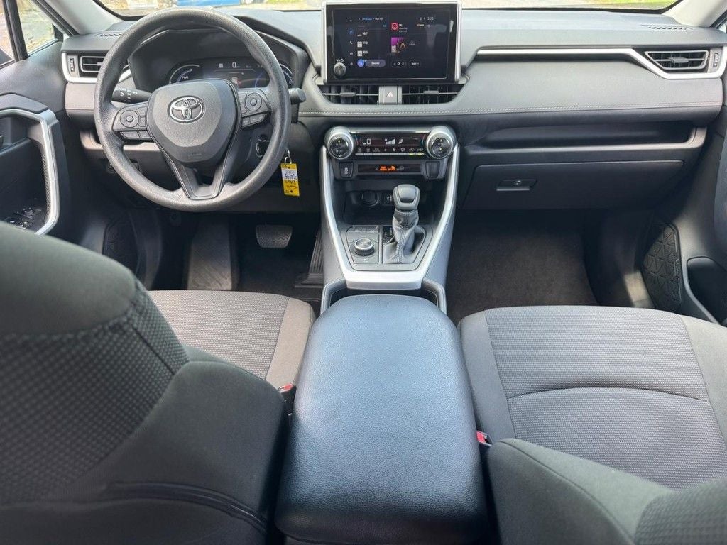 2025 Toyota RAV4 Hybrid LE