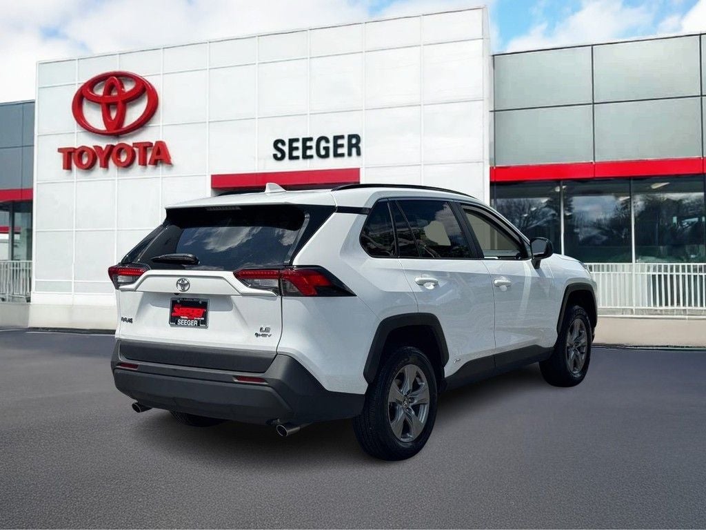 2025 Toyota RAV4 Hybrid LE
