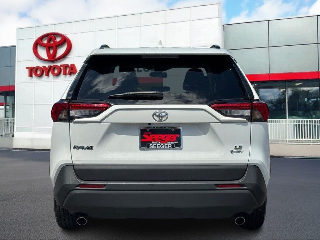 2025 Toyota RAV4 Hybrid LE