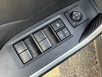 2025 Toyota RAV4 Hybrid XLE AWD (Natl)