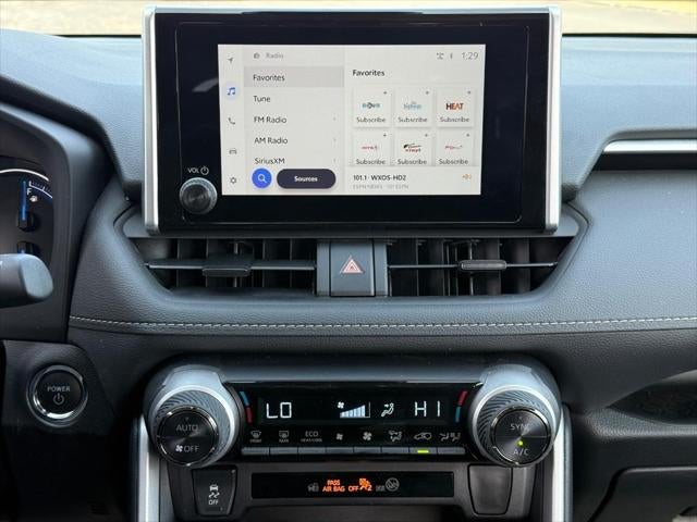 2025 Toyota RAV4 Hybrid XLE AWD (Natl)