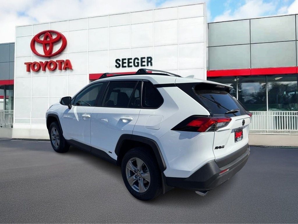 2025 Toyota RAV4 Hybrid XLE