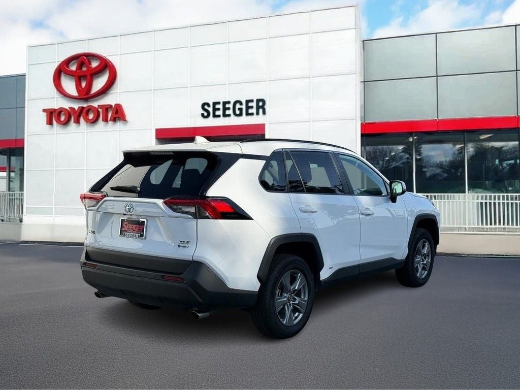 2025 Toyota RAV4 Hybrid XLE