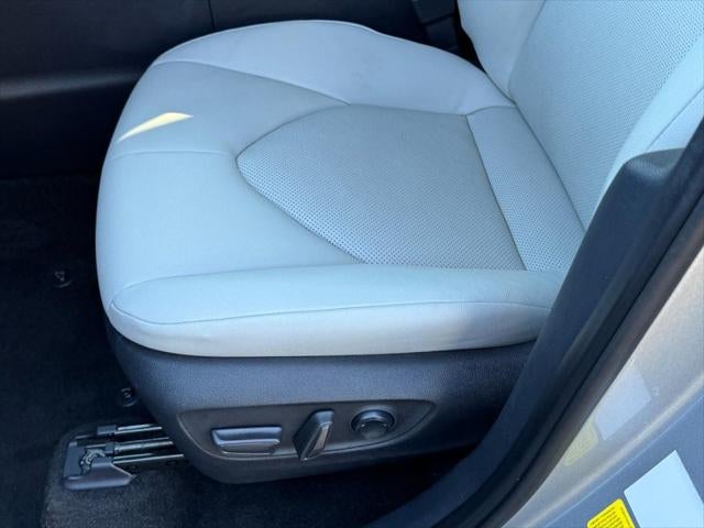 2025 Toyota GRAND HIGHLANDER LE