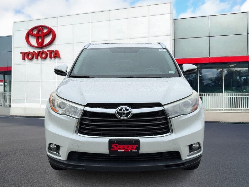 2016 Toyota Highlander Base