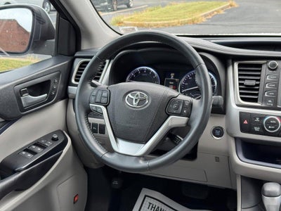 2016 Toyota Highlander Base