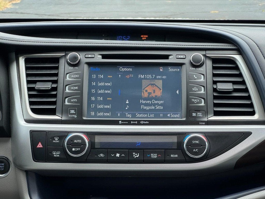 2016 Toyota Highlander Base