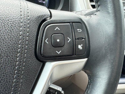 2016 Toyota Highlander Base