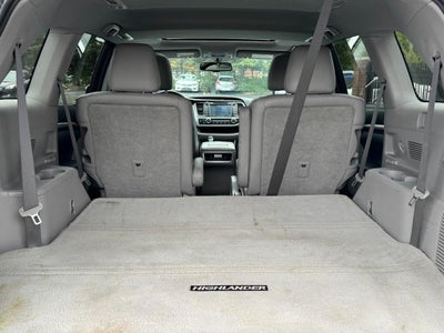 2016 Toyota Highlander Base