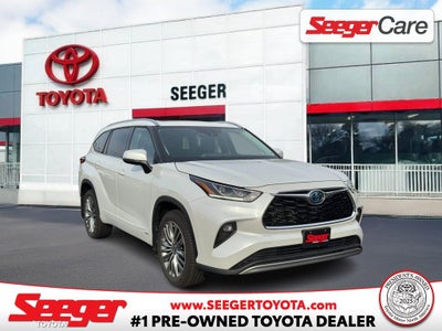 2022 Toyota Highlander Hybrid Platinum
