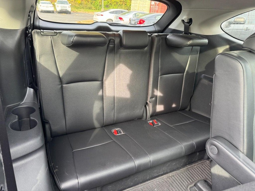 2022 Toyota Highlander Hybrid Platinum