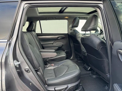 2022 Toyota Highlander Hybrid Platinum AWD (Natl)