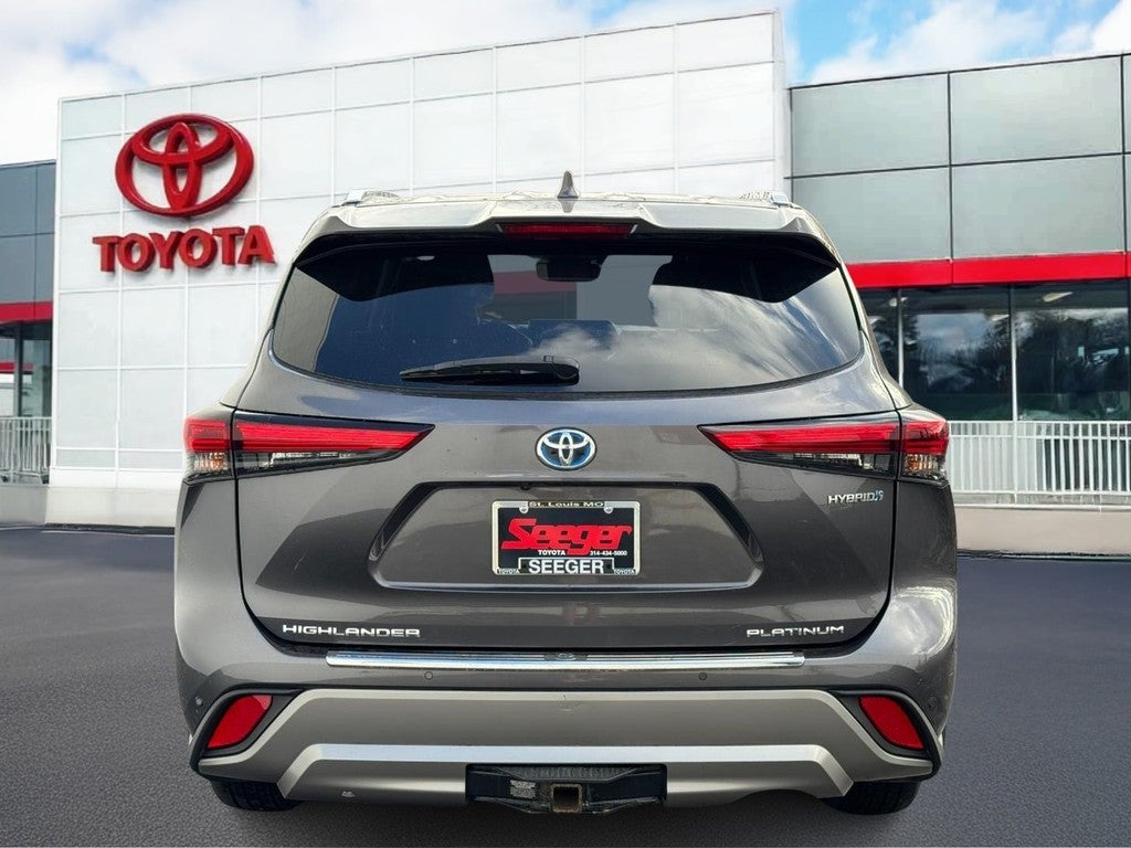 2022 Toyota Highlander Hybrid Platinum AWD (Natl)