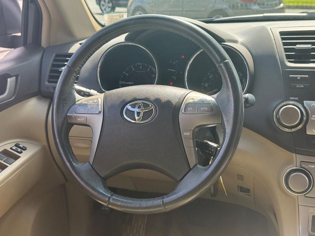 2010 Toyota Highlander SE