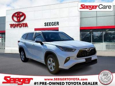 2023 Toyota Highlander LE FWD (Natl)
