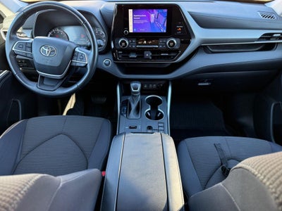 2023 Toyota Highlander LE FWD (Natl)