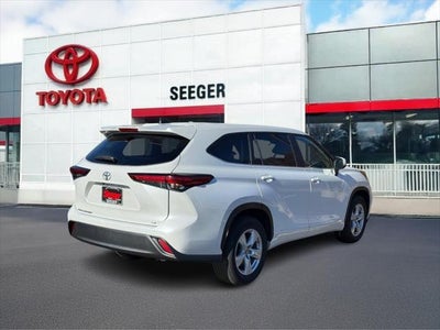 2023 Toyota Highlander LE FWD (Natl)