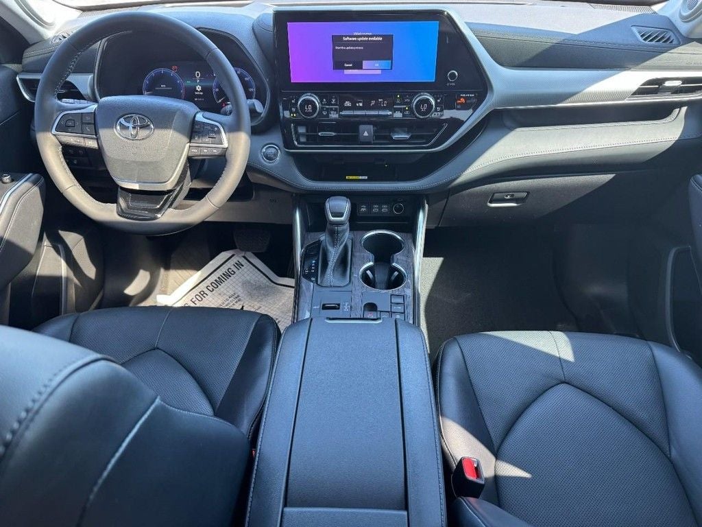 2023 Toyota Highlander Platinum
