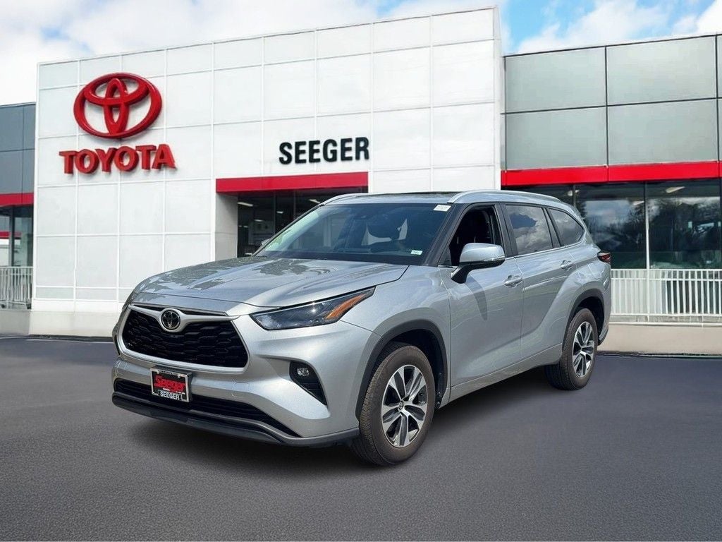 2025 Toyota Highlander XLE