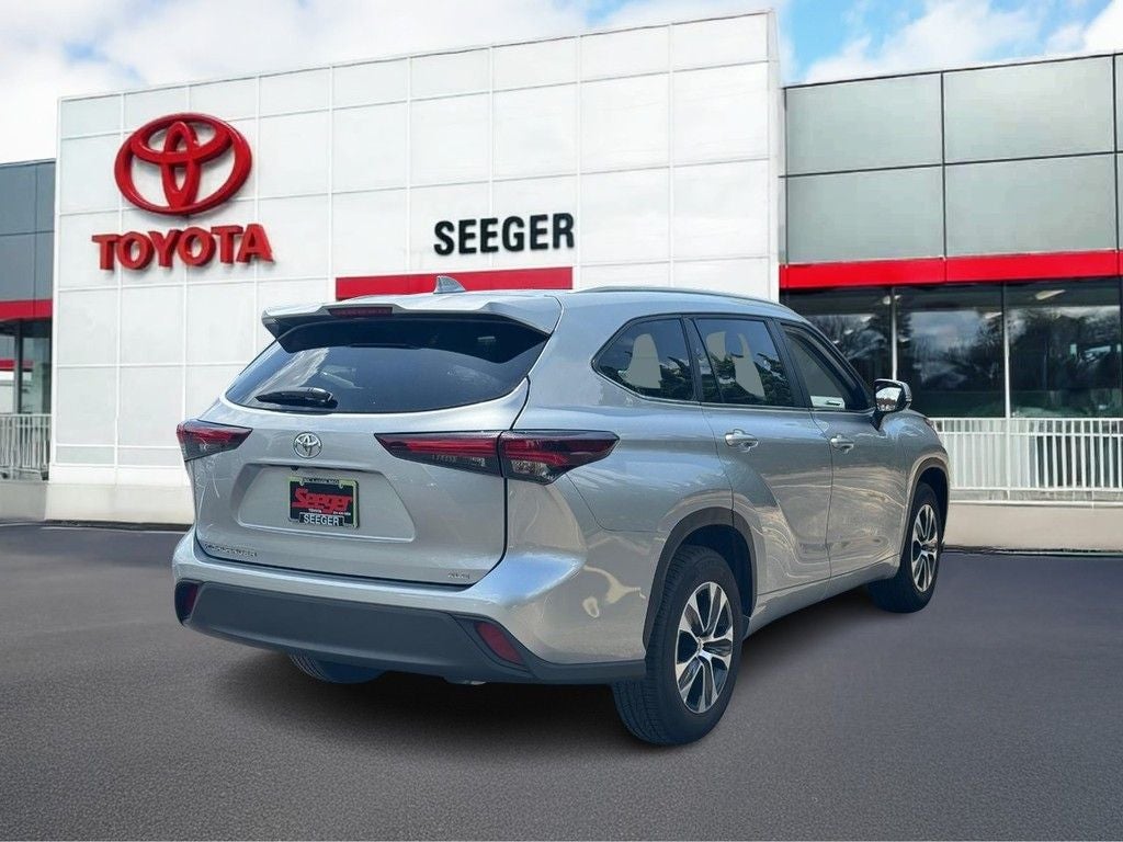 2025 Toyota Highlander XLE