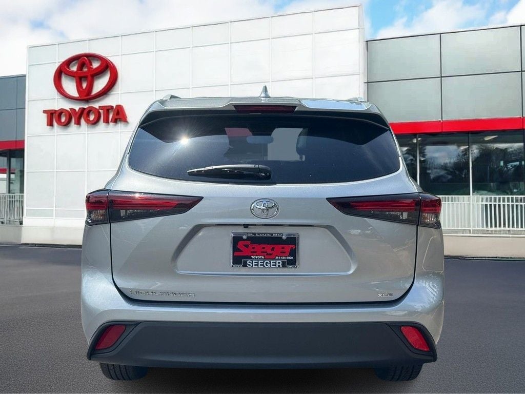 2025 Toyota Highlander XLE