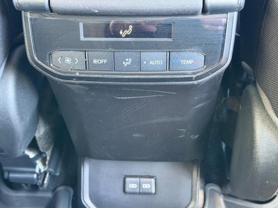 2023 Toyota Highlander LE FWD (Natl)