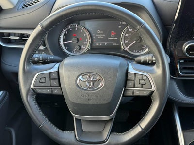2023 Toyota Highlander LE FWD (Natl)