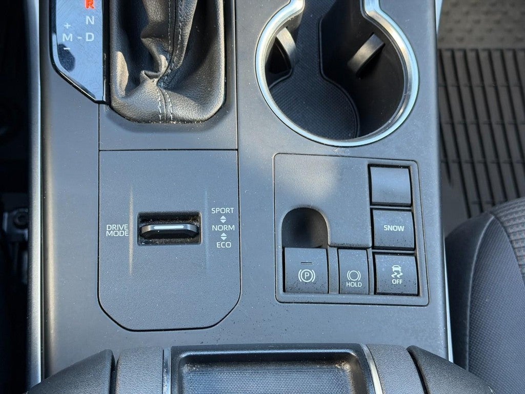 2023 Toyota Highlander LE FWD (Natl)