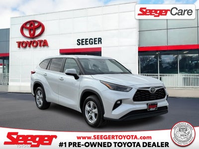 2023 Toyota Highlander LE FWD (Natl)