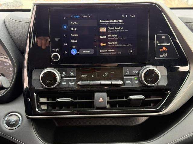 2023 Toyota Highlander LE FWD (Natl)