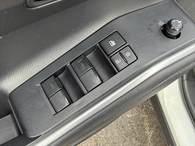 2023 Toyota Highlander LE FWD (Natl)