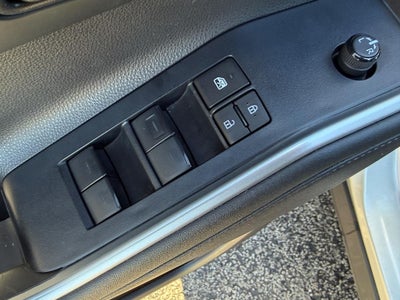 2023 Toyota Highlander LE FWD (Natl)