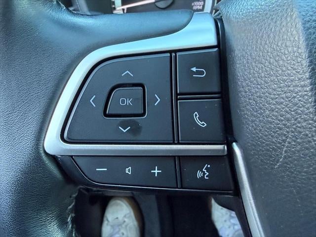 2023 Toyota Highlander LE FWD (Natl)