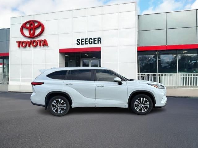 2023 Toyota Highlander FWD (Natl)