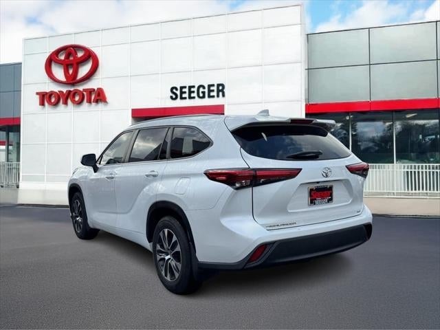 2023 Toyota Highlander FWD (Natl)