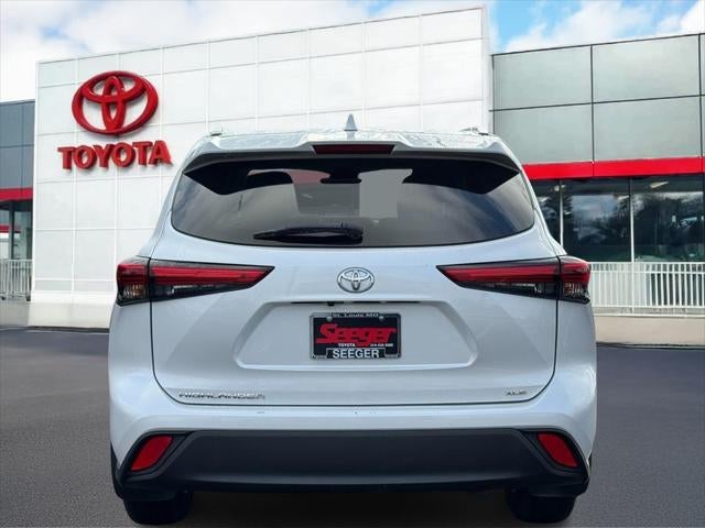 2023 Toyota Highlander FWD (Natl)