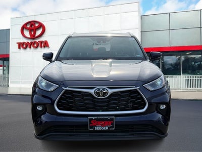 2024 Toyota Highlander LE FWD (Natl)