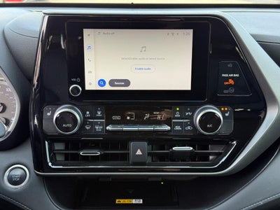 2024 Toyota Highlander LE FWD (Natl)