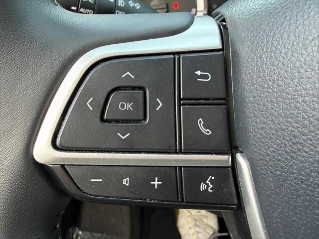 2024 Toyota Highlander LE FWD (Natl)