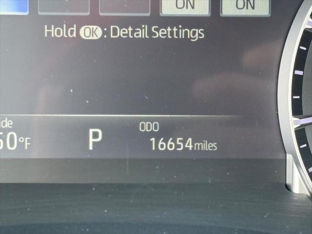 2024 Toyota Highlander LE FWD (Natl)