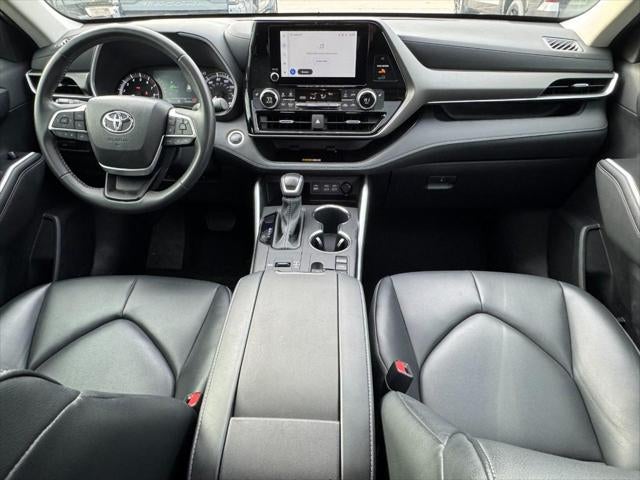 2024 Toyota Highlander FWD (Natl)