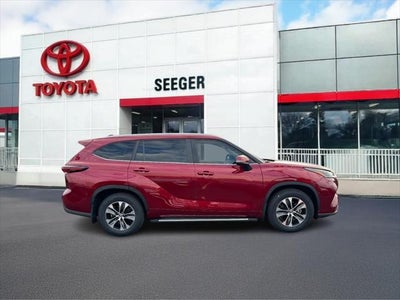 2024 Toyota Highlander FWD (Natl)