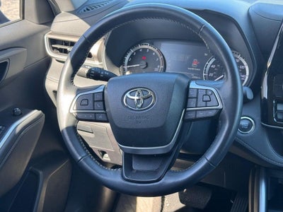 2023 Toyota Highlander LE
