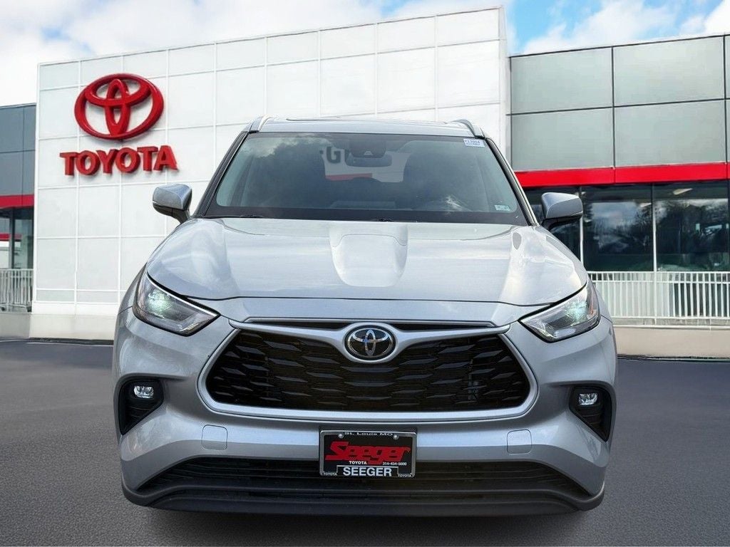 2025 Toyota Highlander XLE
