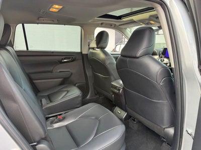 2025 Toyota Highlander XLE