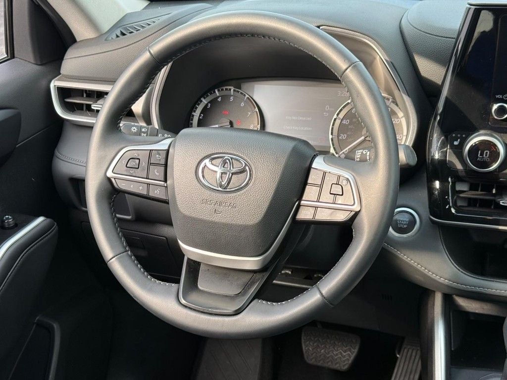 2025 Toyota Highlander XLE