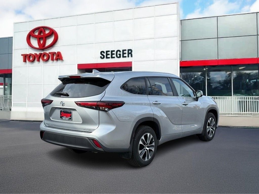 2025 Toyota Highlander XLE
